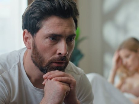 Andropauza přichází nenápadně: Únava i změny nálad mohou souviset s testosteronem